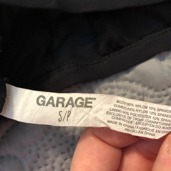 Garage Mesh sports bra - Picture 8 of 8